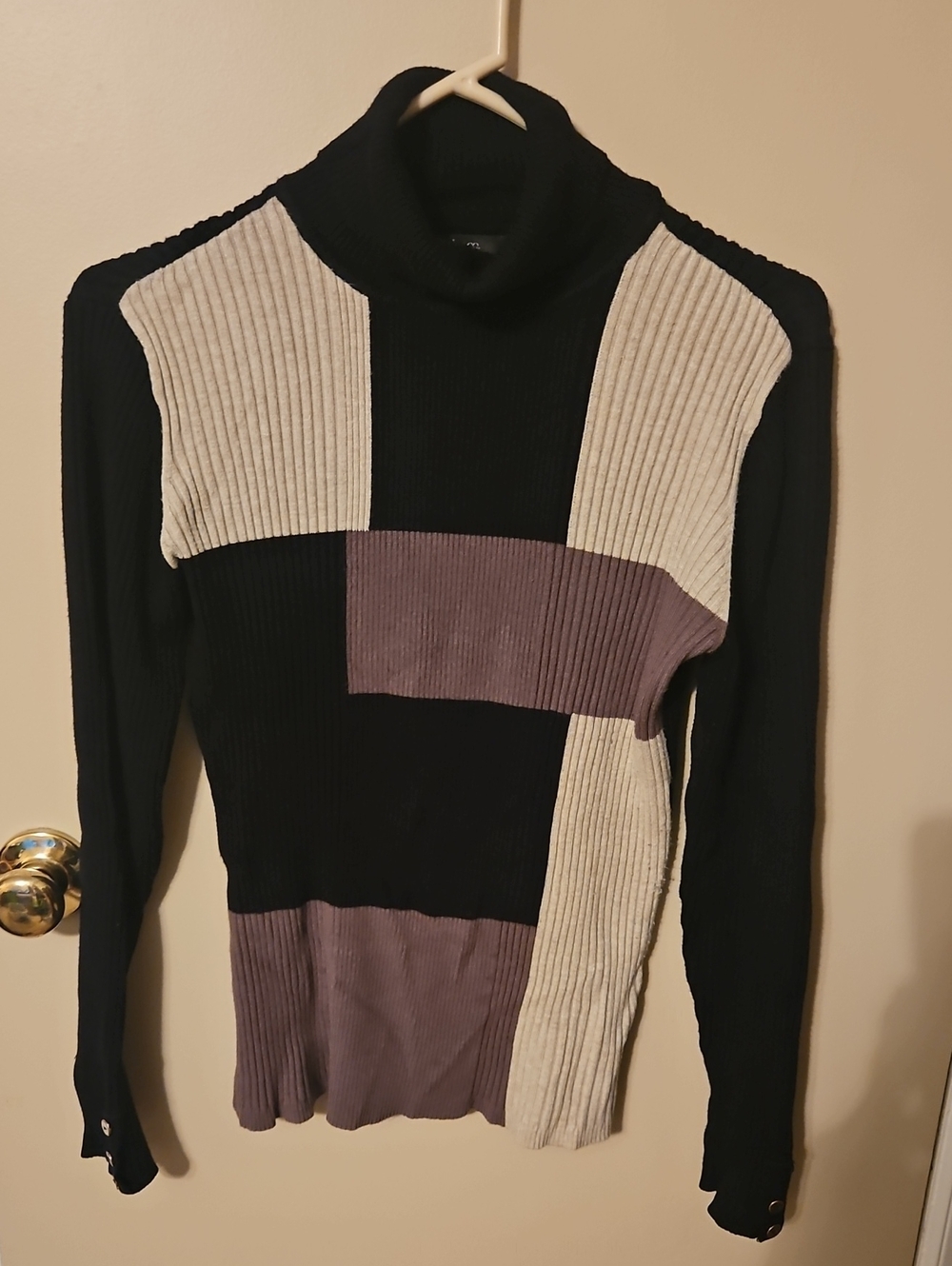 Style & Co. Women’s Black And Beige Color Block Ribbed Turtleneck Sweater